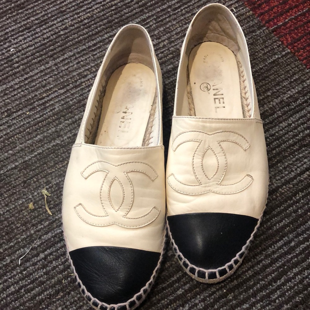 CHANEL Cream and Black Espadrilles